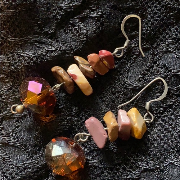 Earrings - Picture 1 of 2